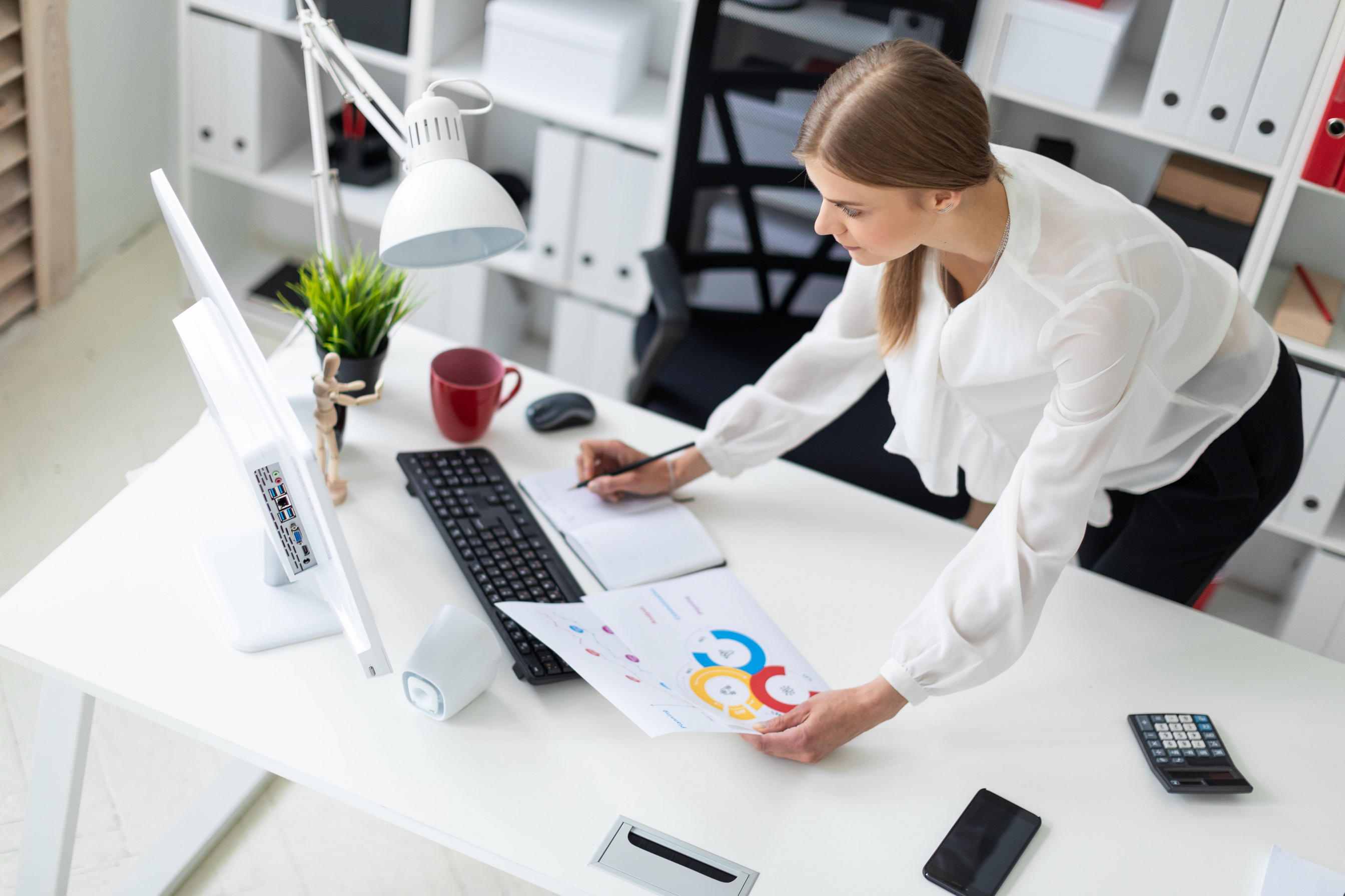 Помощник нотариуса